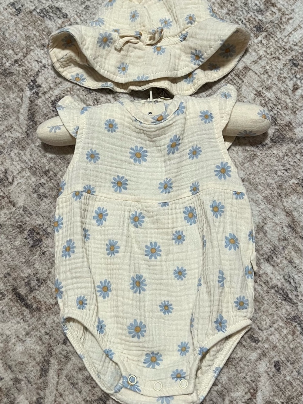 Cream Daisy Muslin Baby One-Piece with Sun Hat